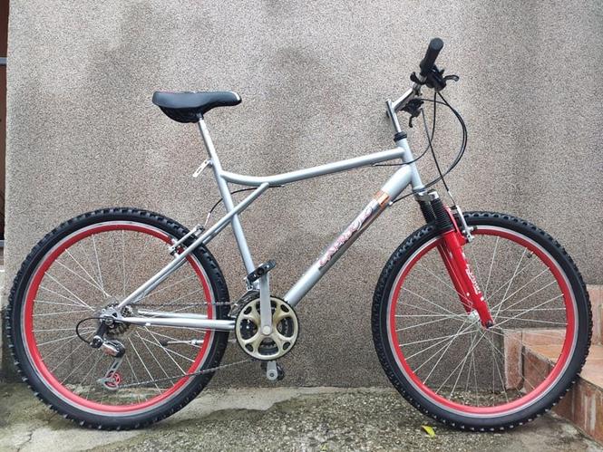 Prodajem biciklo Capriolo, 21 brzina, shimano mjenjači, 52cm