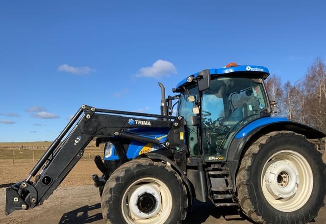 2013 Traktor New Holland T6040