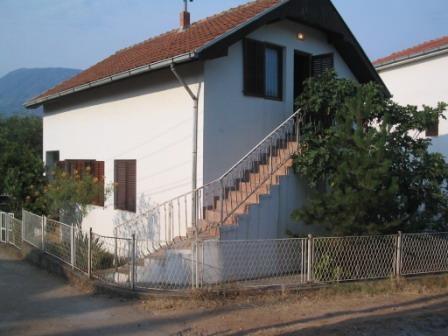 Kuca od 207m2 u Bar