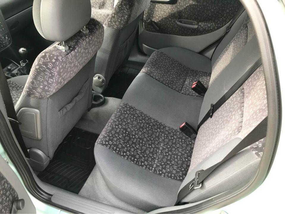 Opel-Corsa-1-2-benz-2001-god---Ocarinjen-na-ime-kupca