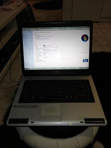 Laptop Toshiba, Xiaomi pojačavač i Netis ruter