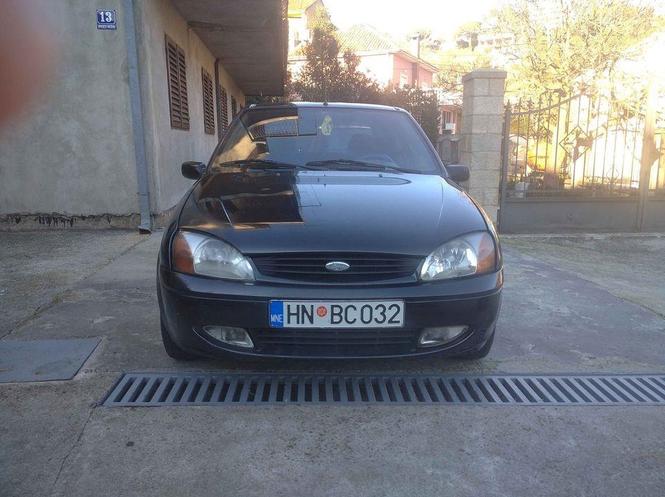 Prodajem Ford Fiesta dizel