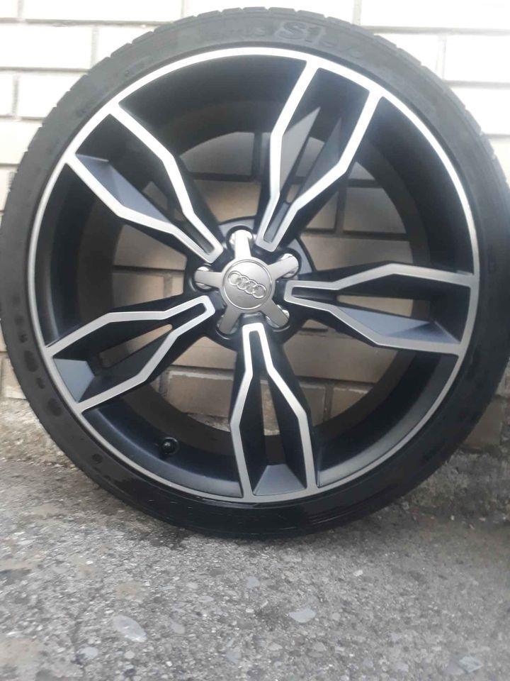 18ice5--100-AUDI-A1-S-1