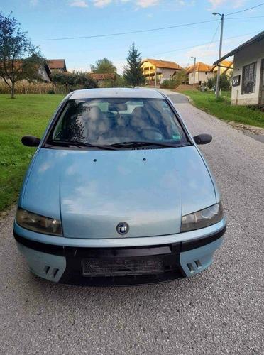 Fiat punto.1.2 benzin.44kw.2001 g.Uredno odjavljen tablice v