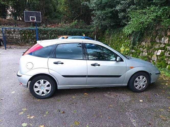 Prodajem Ford focus 2002