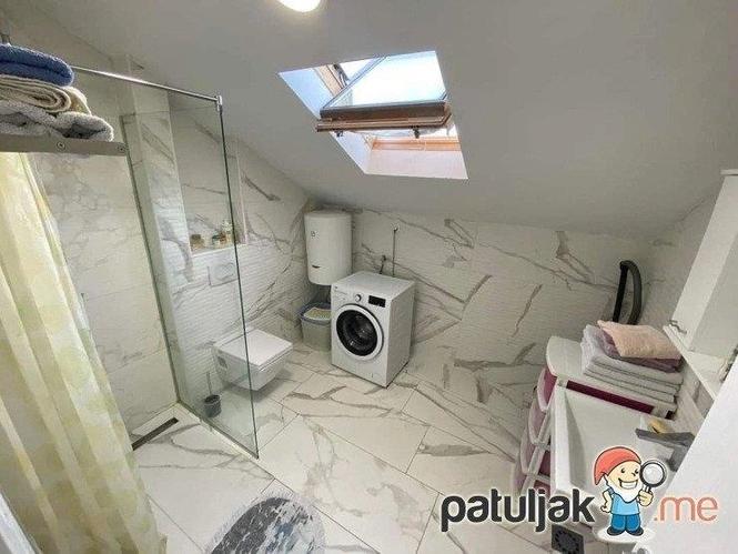 Na prodaju dvosoban stan 67m2 u Dalmatinskoj ulici