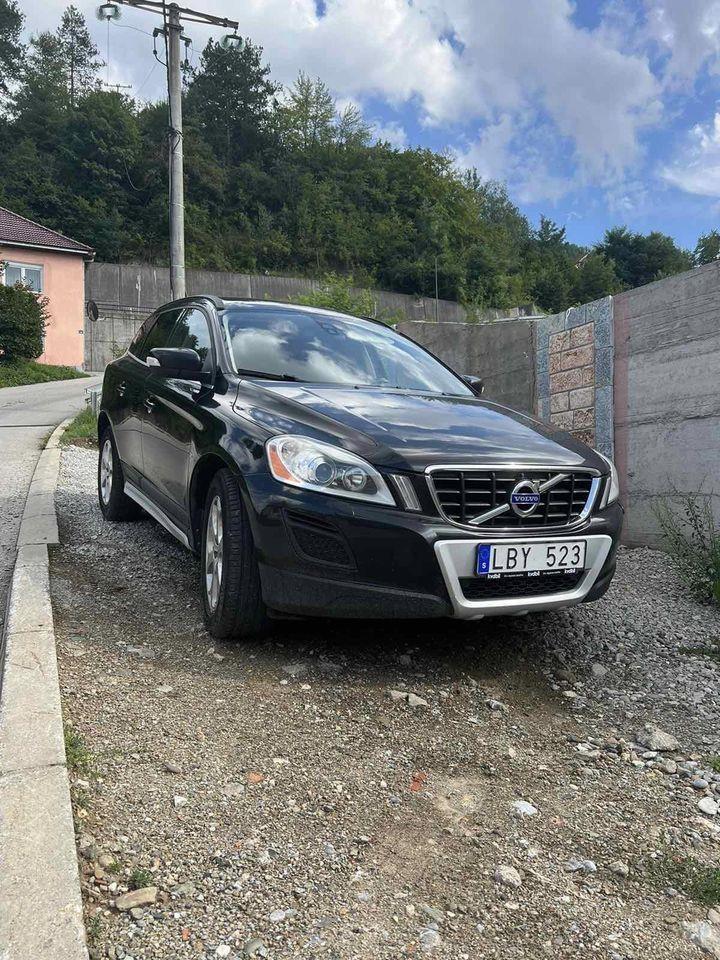 VOLVO-XC60