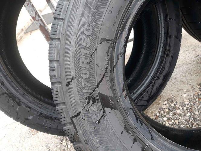 Prodajem dvije nove gume 227/70 15 C