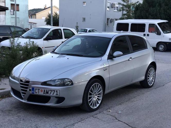 Prodajem Alfu romeo 147 jtdm
