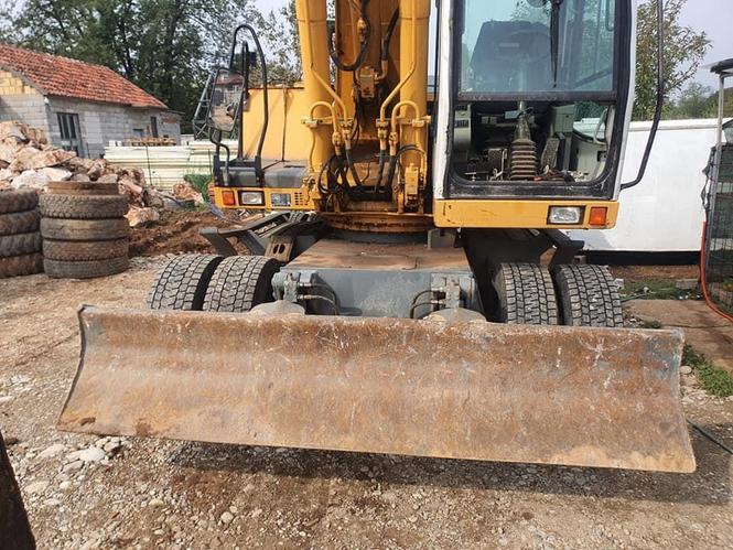 Liebherr A 904 litronic bager