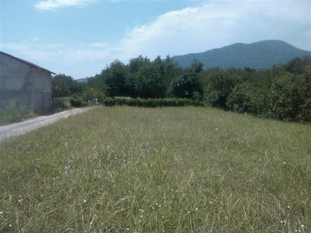 Plac od 1000m2  Povoljno 