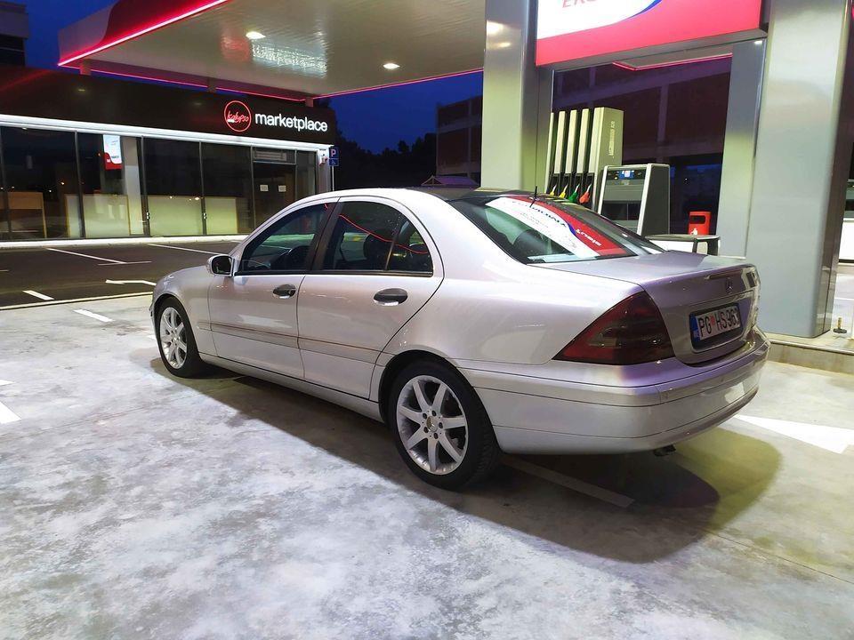 Prodaje-se---069-757-400