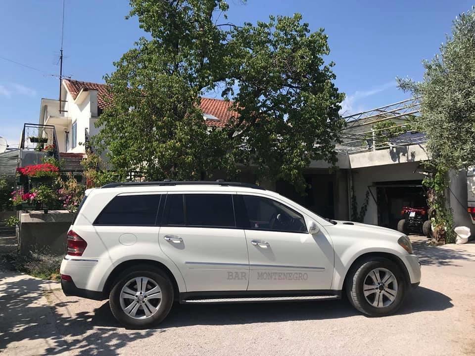Mercedes-Benz-GL320