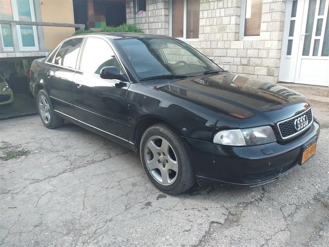 Audi A4 2.8 v6 174ks 4x4 manuel