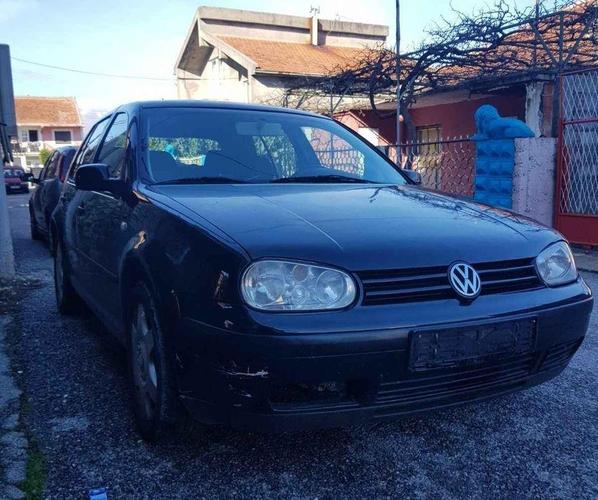 Prodaje se 
069841639