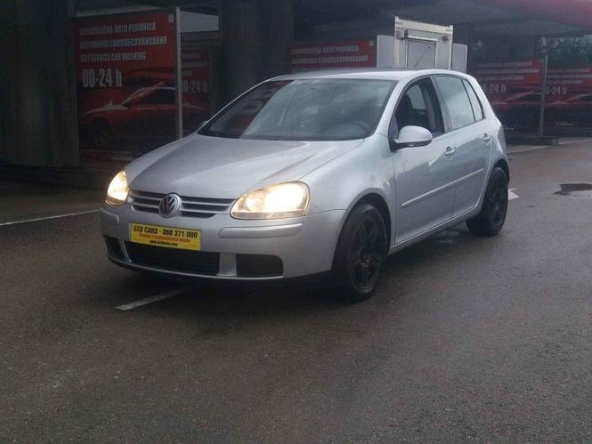 Auto u odlicnom stanju na ime kupca