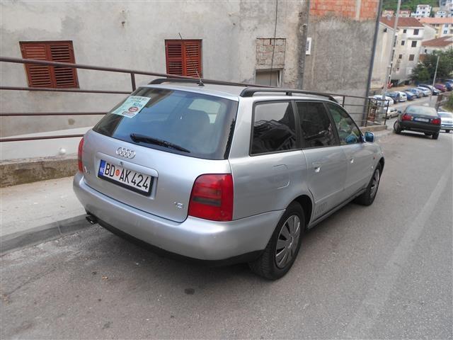AUDI A4 - 96  