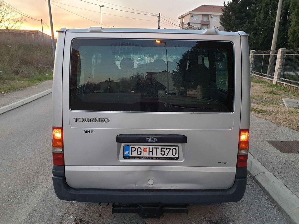 Ford-Transit-9-siceva-2003god-registrovan