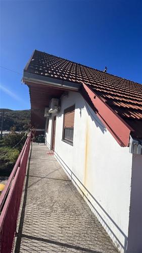 Prodaje se