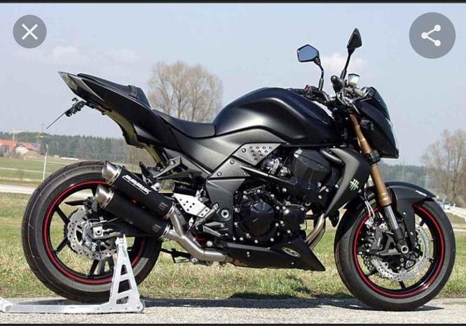 Kupujem masinu od Kawasakia Z750 2008 god
Info 069764994