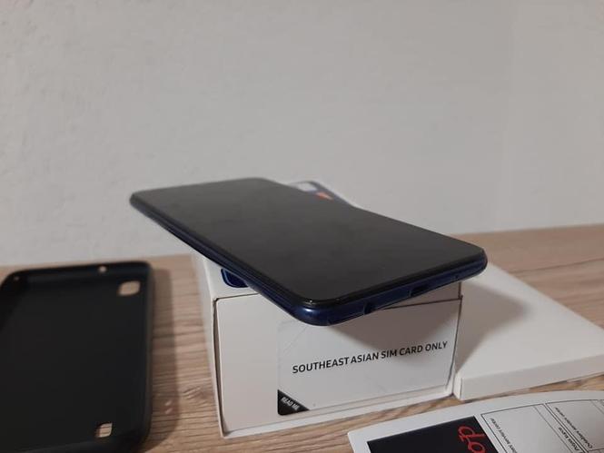 SAMSUNG A10 EXTRA STANJE FULL KUTIJA