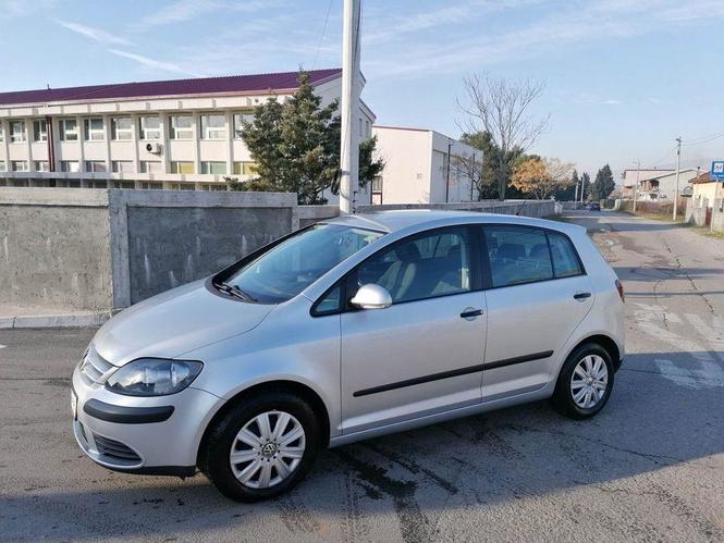 Golf 5+ 1.9 77kw 2006god
Br-063414517