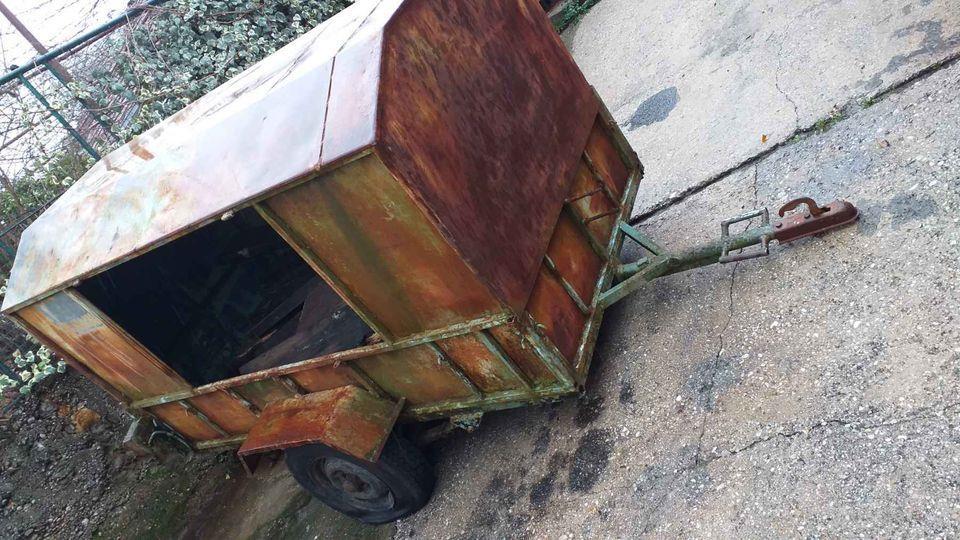 Auto-prikolica