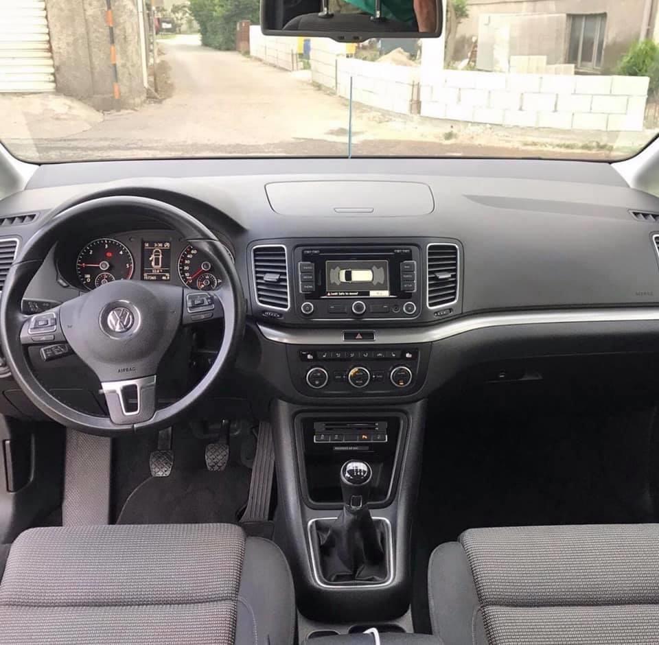 Na-Prodaju-068378379