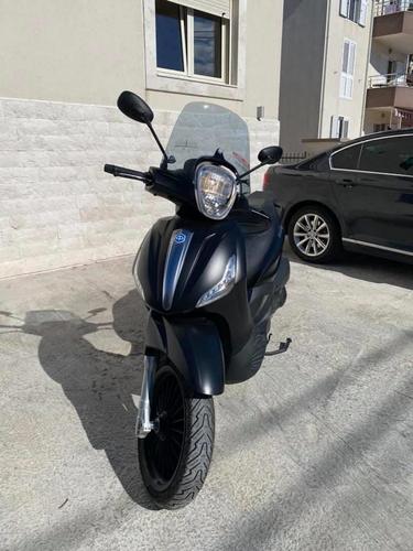 Beverly 300