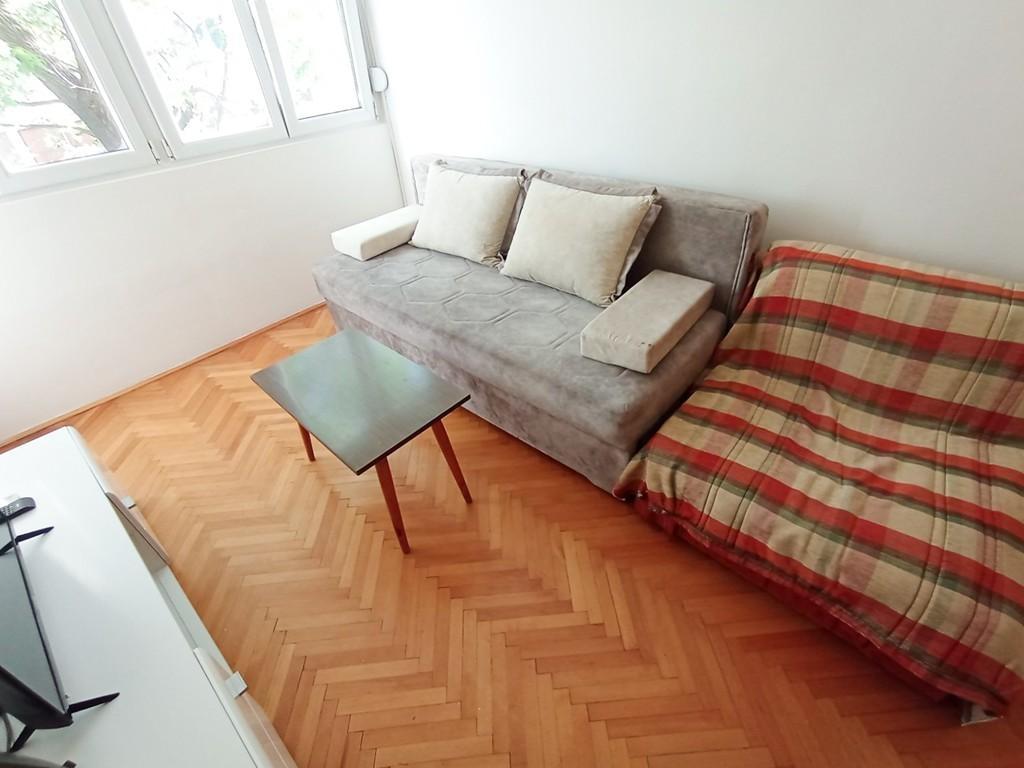 Izdavanje-garsonjera-Gintaš