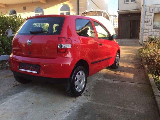 Fox 1.2benz 2006god  Registrovan godinu