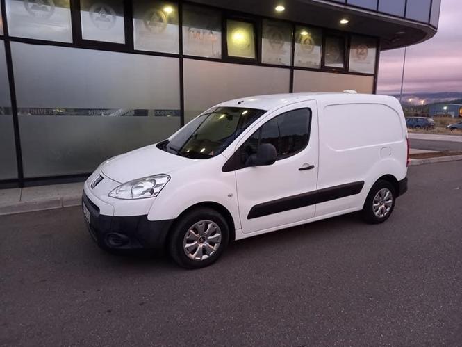 Peugeot partner 1.6 hdi 66 kw 2009 god