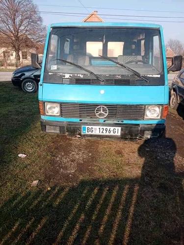 Kupujem kombi Mercedes mb 100
