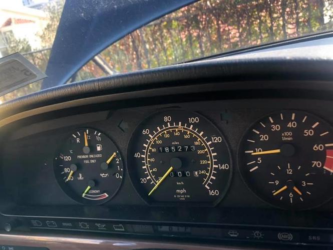 Mercedes Benz -300- SE/3.0       V6