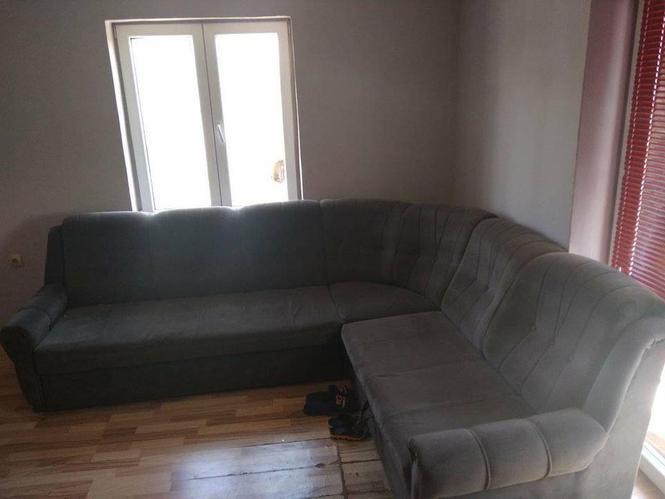 Prodajem ugaonu ocuvana