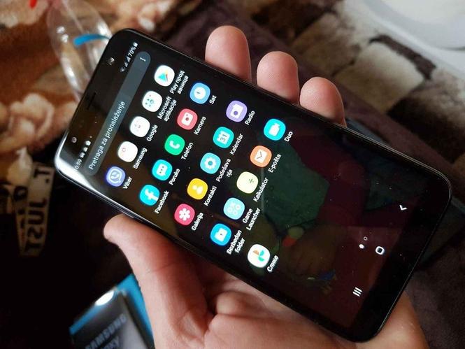 Samsung J6+ duos 32gb