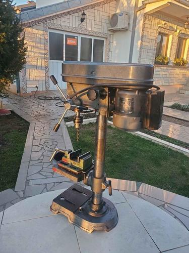 stona busilica u dobrom stanju monofaz  moze borer 13mm  220