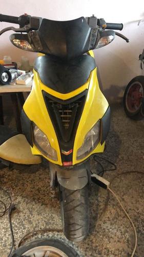 Skuter i moto djelovii&#55357&#57077&#55356&#57293