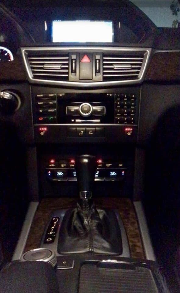 MERCEDES-E220