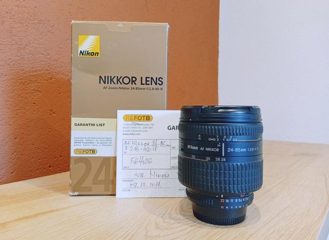 NIKON objektivi