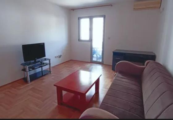 Stan-kod-Cungu-marketa--Budva
