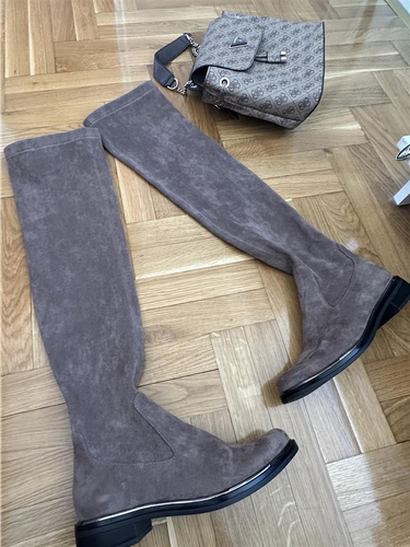 Caprisa cizmice 37 nove