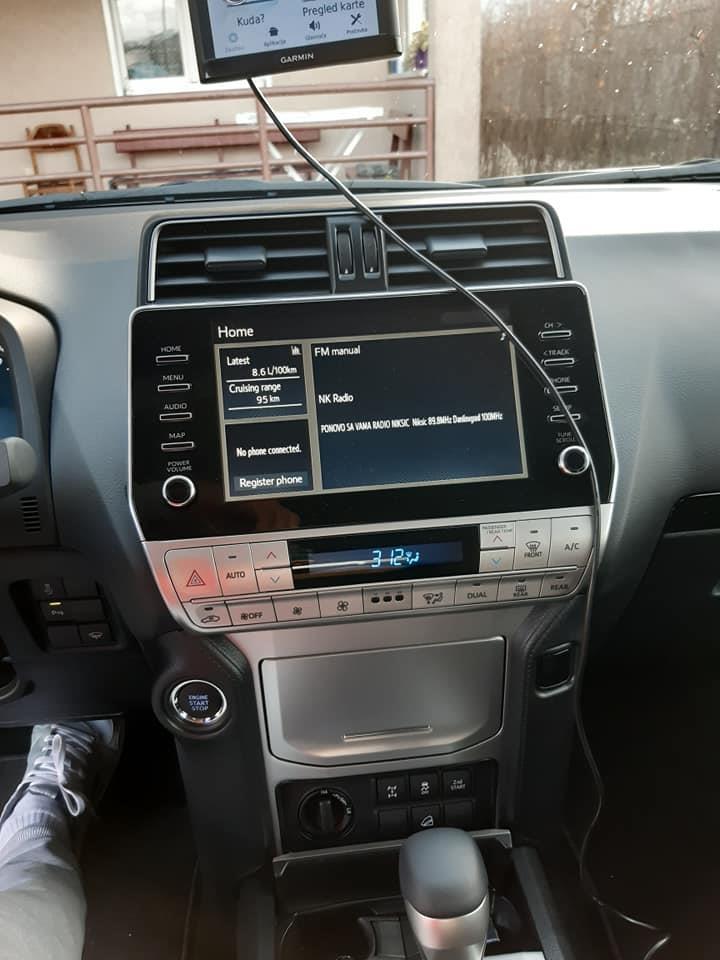 Toyota-Land-Cruiser