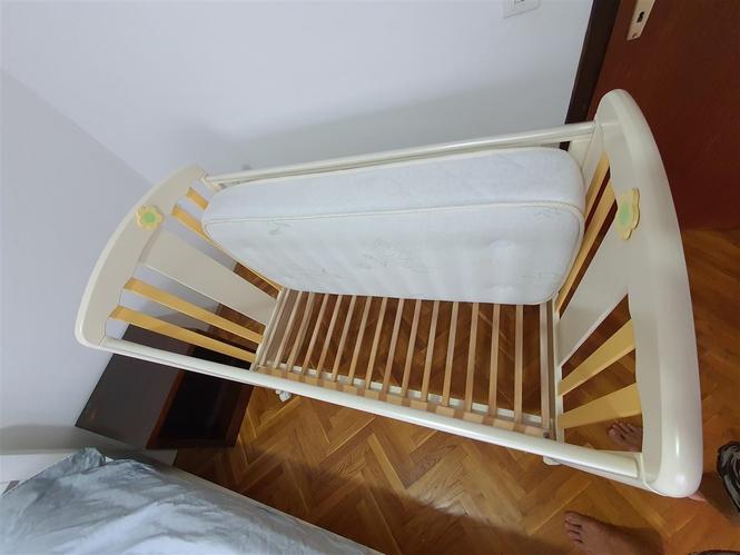 Krevetac za bebe malo koristen