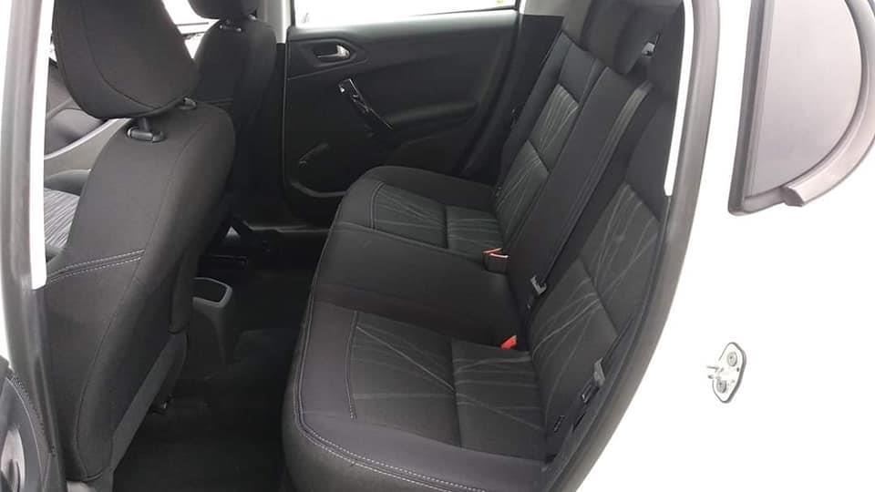 Peugeot-208