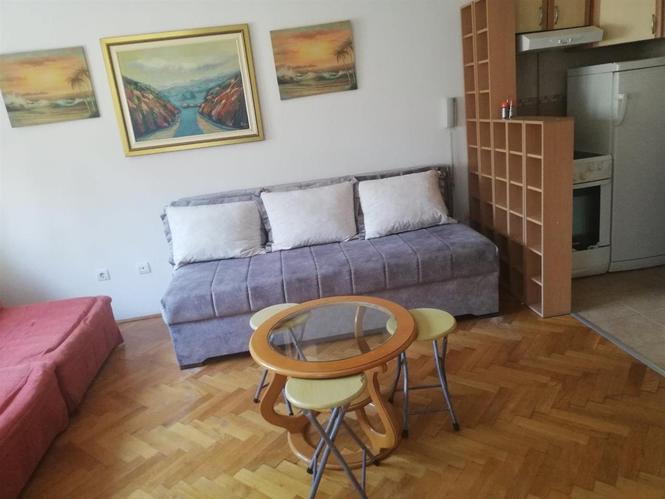 BAR STAN CENTAR 37m2