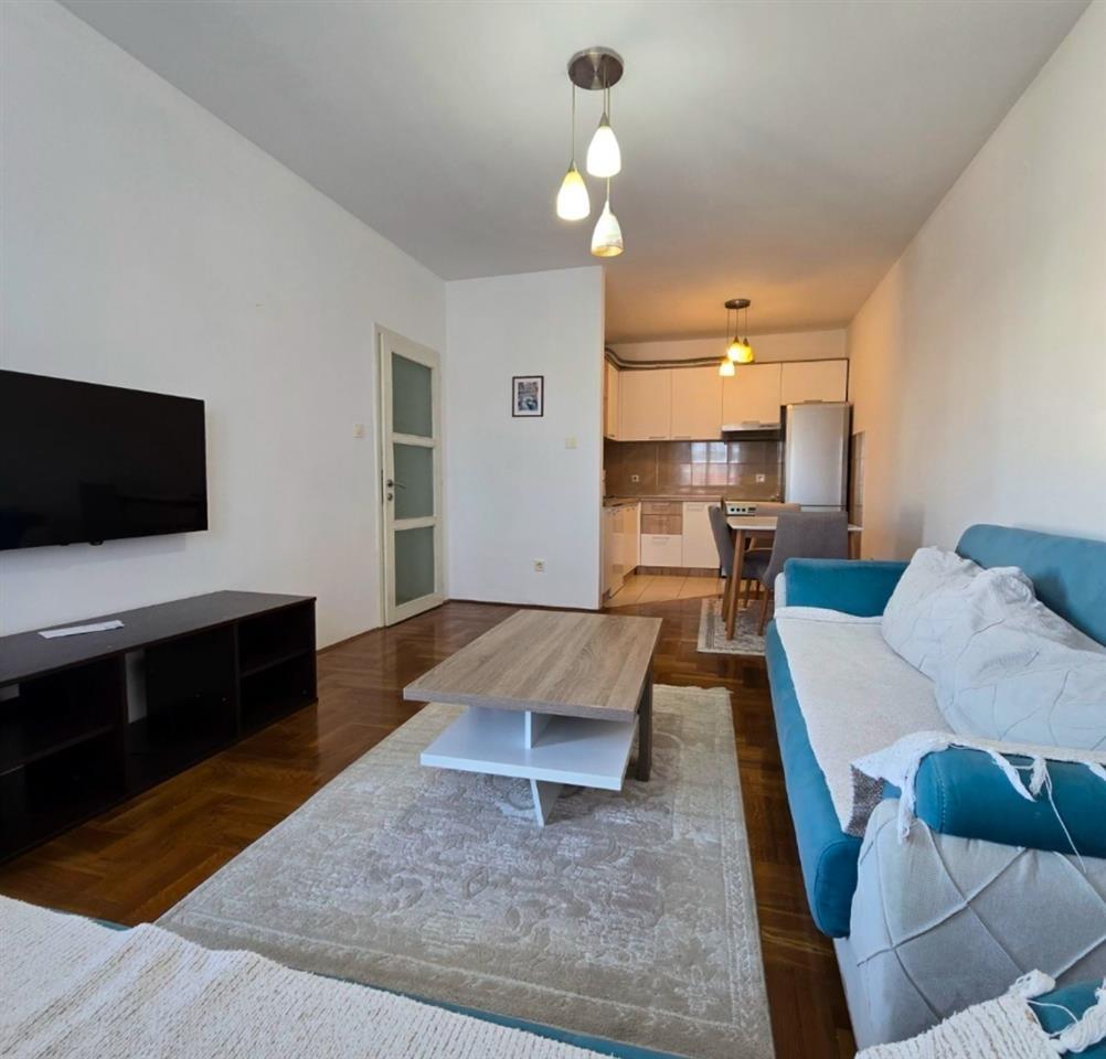 IZDAVANJE---Namjesten-dvosoban-stan-60m2-Podgorica-Zabjelo