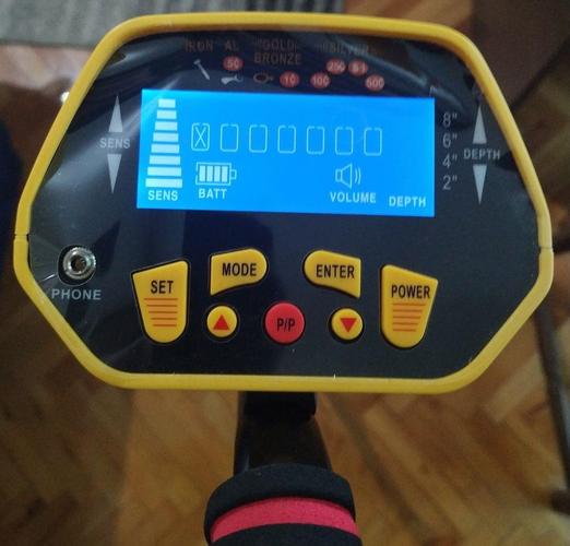 PROFI NEMACKI METAL DETEKTORI SA LCD EKRANOM ZA TRAZENJE SVI