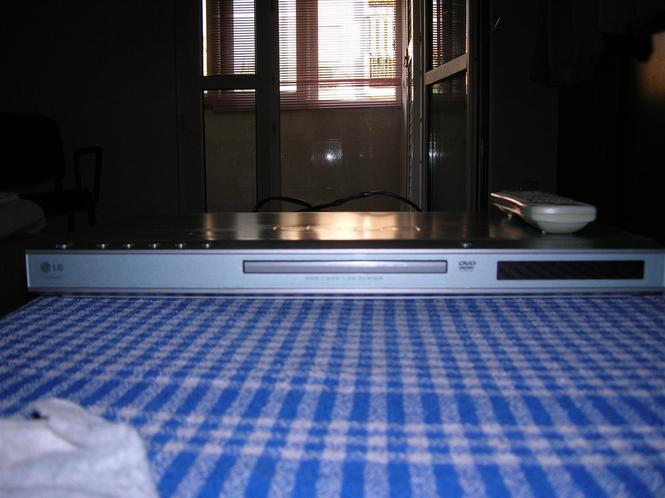 POLOVAN DVD PLEJER LG