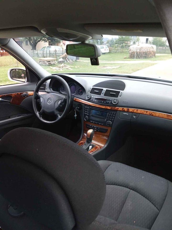 Mercedes-e220